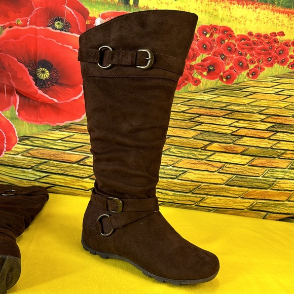 Maurice’s tall boots - Picture 7 of 7